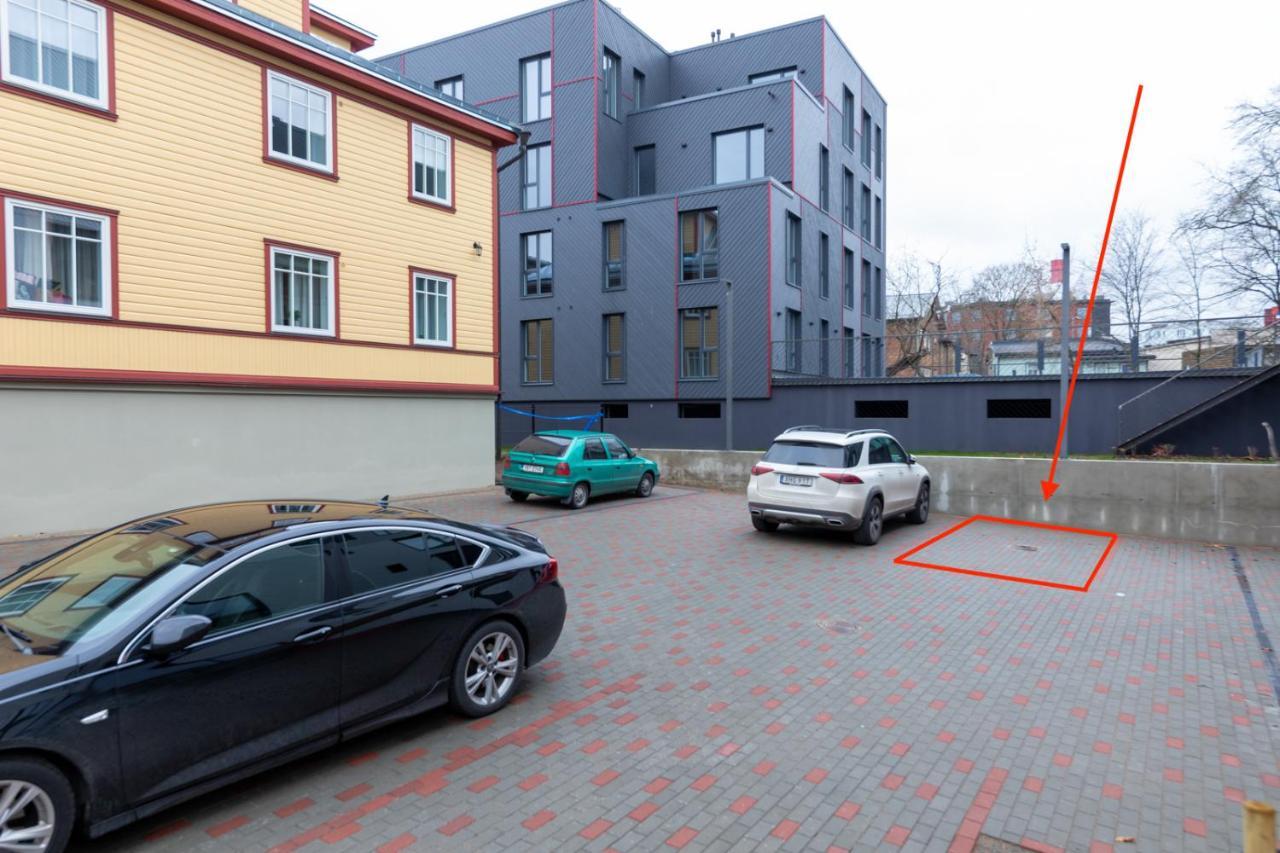 Charming 1Br In Superb Location, Free Parking & Wi-Fi Apartment Tallinn Ngoại thất bức ảnh